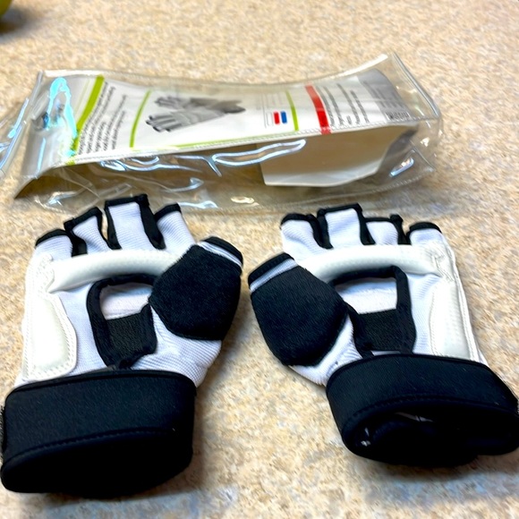 Dynamics Hand Protector - Picture 2 of 2